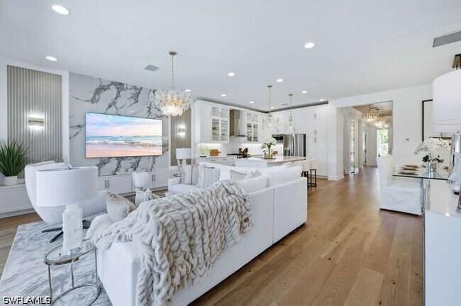 2872 Bloomfield Wy