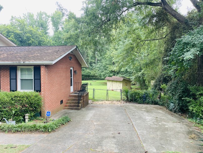 5301 Yardley Terrace Unidad C