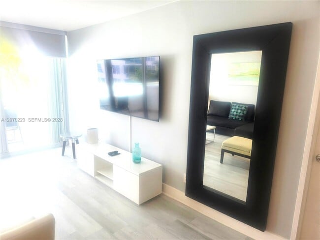 Photo - 5151 Collins Ave Unit 427