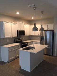 Building Photo - 305 Lorien Way