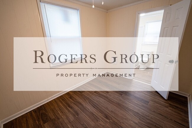 Photo - 453 Merriman St