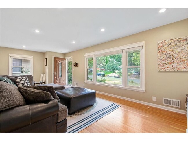 Photo - 1605 Pennsylvania Ave S