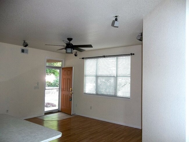 Photo - Enjoy Comfort and Convenience at Grays Peak Drive