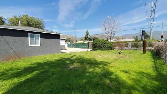 Photo - 15401 Roxford St