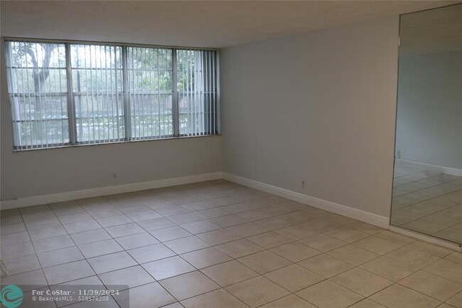 Photo - 2781 Taft St Condo Unit 102