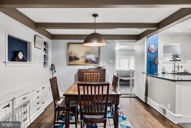 Photo - 339 Comly Ave