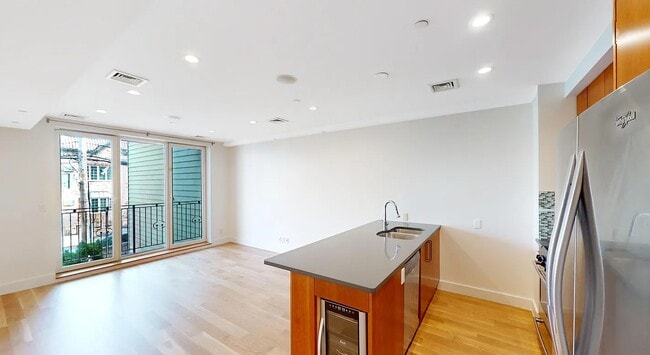 Photo - wonderful one bedroom for immediate move Unit 4