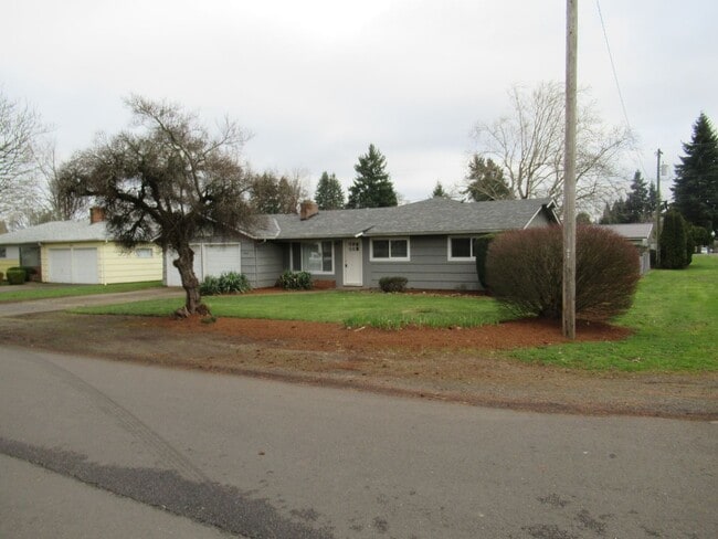 Photo - Large Four Bedroom South Salem