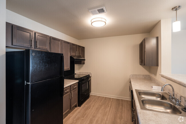Interior Photo - The Creek at Cottonwood Apartment Homes