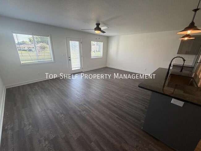 Photo - 2103 Willis Ave