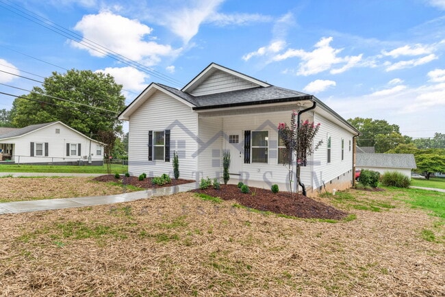 Photo - 2544 Bernhurst Dr
