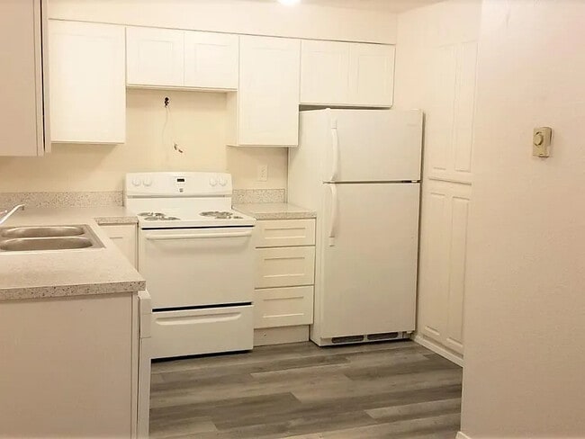 Photo - 15416 74th Ave E