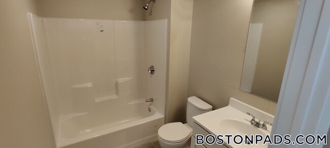 Photo - 191 N Common St Unit 207