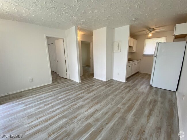 Building Photo - 3213 Jeffcott St Rental