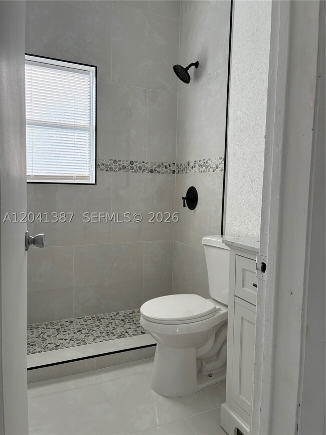Photo - 550 NW 15th Ct