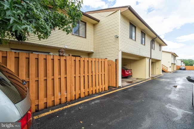 Photo - 8000 Jinetes Ct