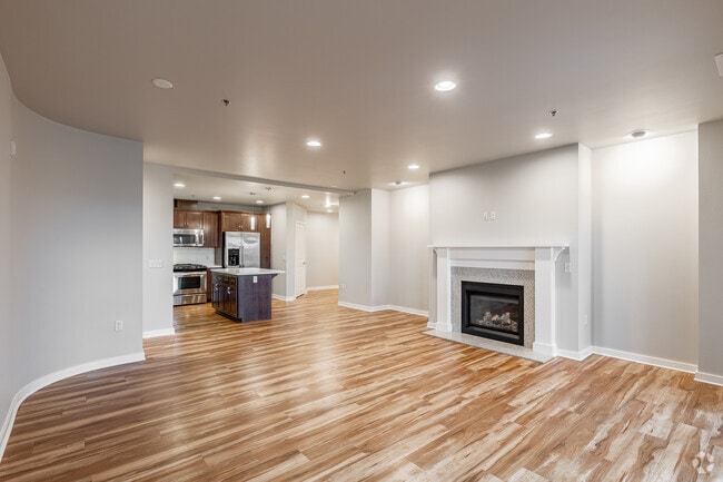 2BR, 2BA - 1479SF