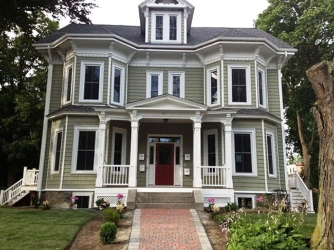 Renovated Duplex Townhome - Renovated Duplex Townhome