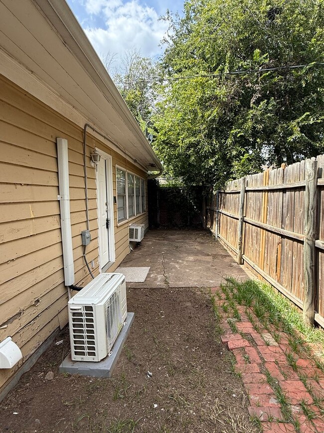 Photo - 1 Bedroom 1 Bath - Back House