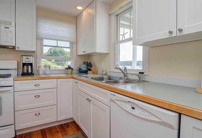 Photo - "Charming 2-Bed, 2-Bath Haven in Yarmouth – Spacious 1,380 Sq Ft Gem!"