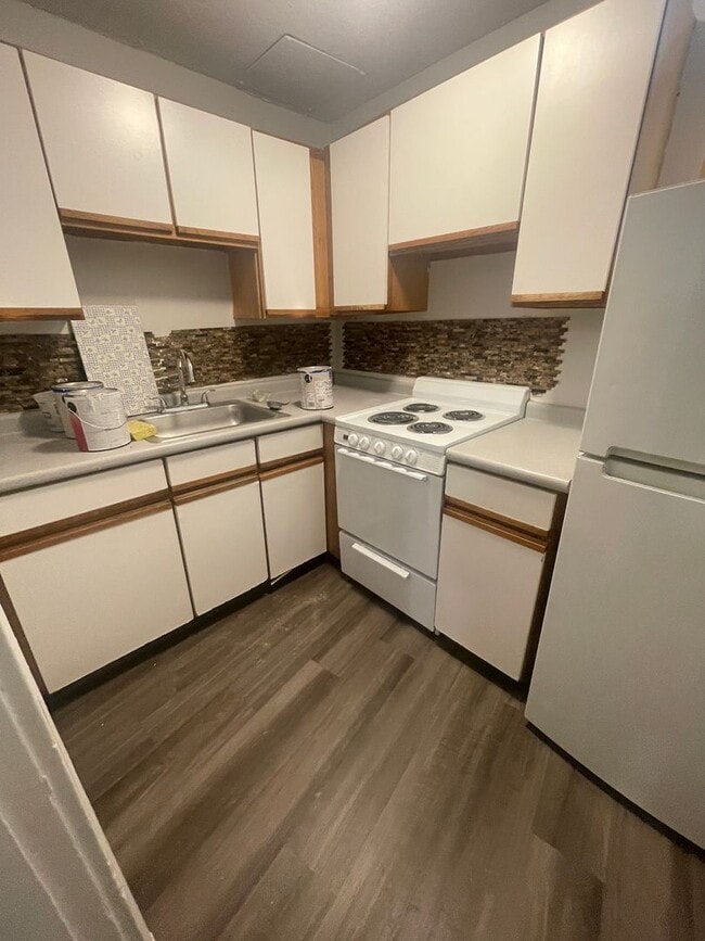 Photo - No Fee Lowest Priced 1 bed in Allston Heat HW Inc  New floors and Paint Private Entrance