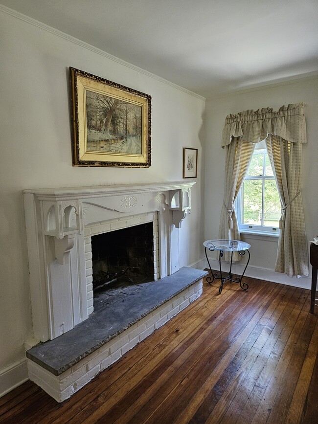 Photo - 1195 Westbourne Rd