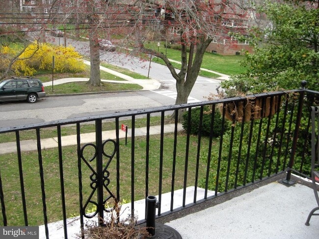 Building Photo - 101 S Princeton Ave Unit 2B