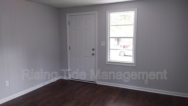 Photo - 2529 Circle Dr