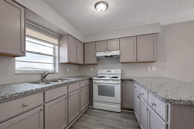 Photo - 1718/1720 SW Santa Barbara PL Unit 1720 SW Santa Barbara Pl