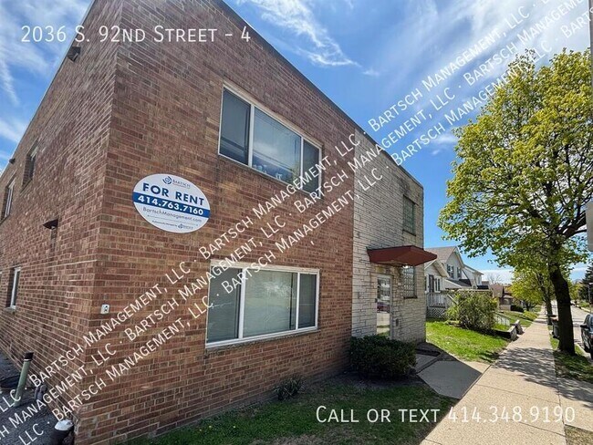 Building Photo - 2036 S 92nd St Unit 4