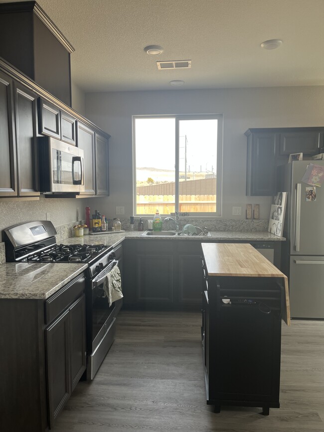 Photo - 735 Crimson Cir