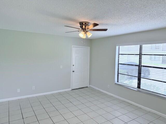 Photo - 5924 Longbow Ln Unidad 1