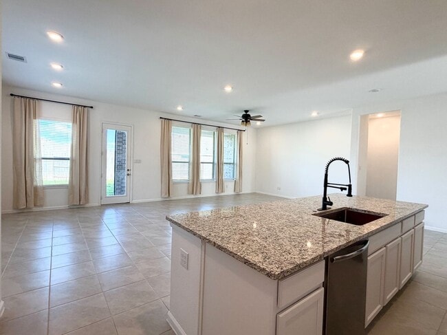 Photo - 3715 Rock Ledge Dr