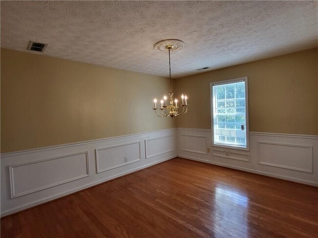 Photo - 556 Creekstone Dr