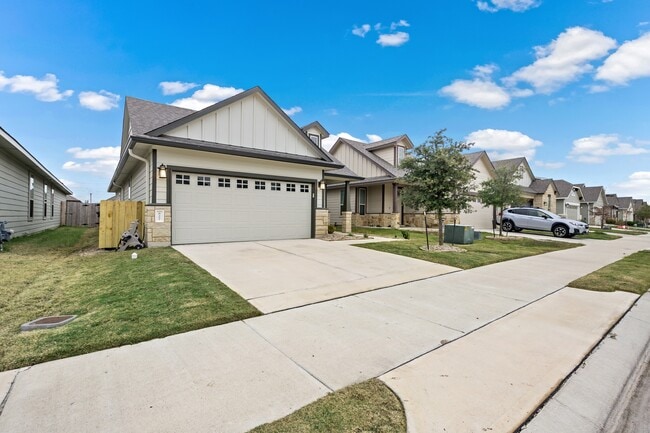 Photo - 827 Mineral Wells Ln