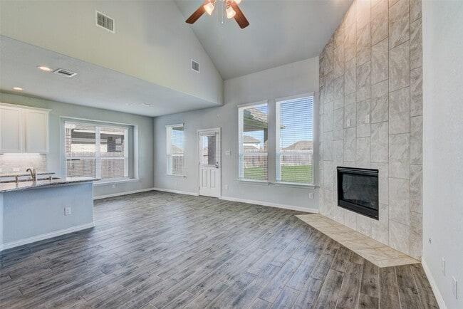 Photo - 23421 Vineyard Dr