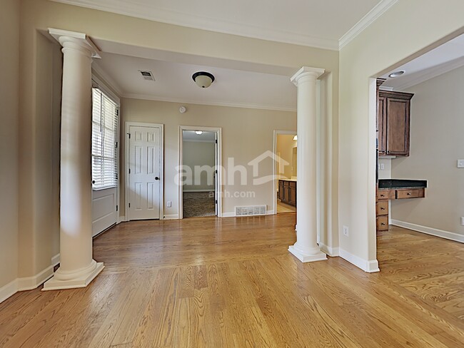 Photo - 7720 Keri Cove