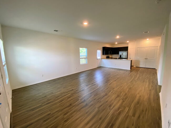 Photo - Room in House on Gabbro Gdns