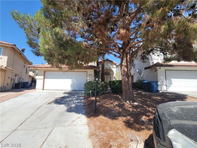 Photo - 4801 Fiesta Lakes St