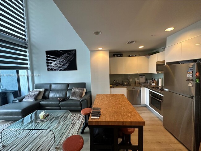 Photo - 1050 Brickell Ave Condominio Unidad 1012