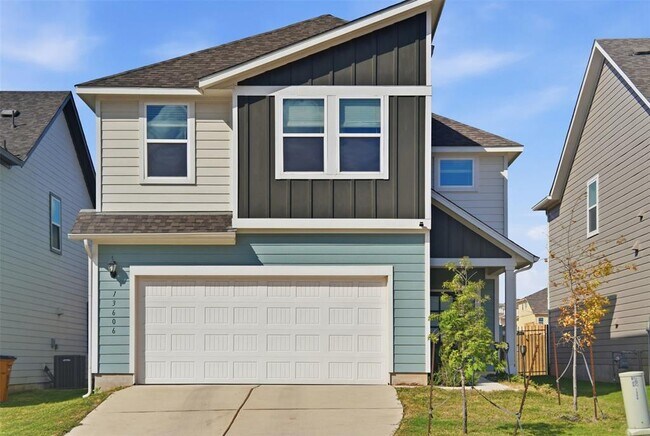 Photo - 13606 Long Is Dr