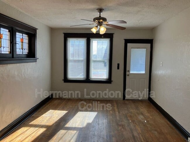 Photo - 3753-3755 Dunnica Avenue