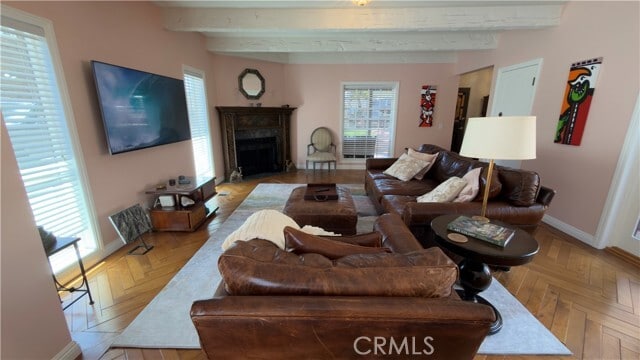 Photo - 327 Aster St