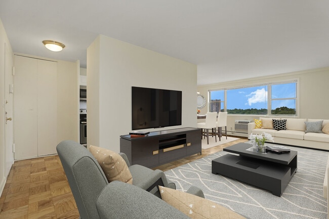 Photo - 10 Landing Lane