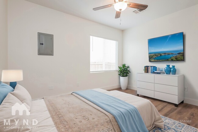 Photo - 5802 E Bristol Cir