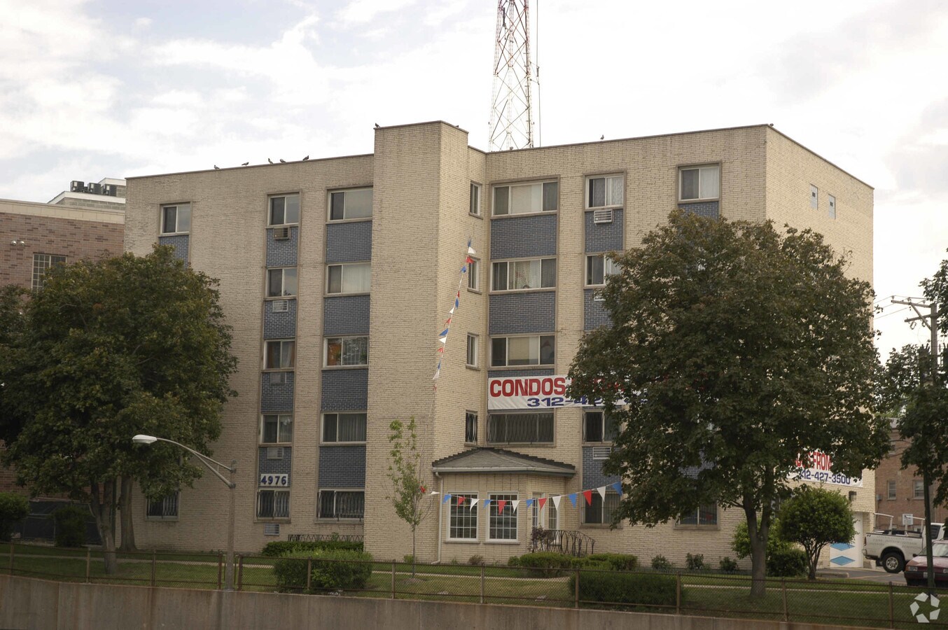 Photo - 4976 N Milwaukee Ave