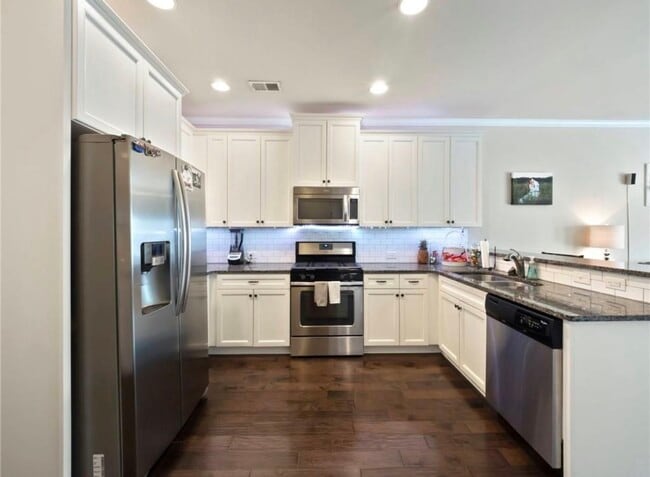 Photo - 1197 Lavista Cir NE