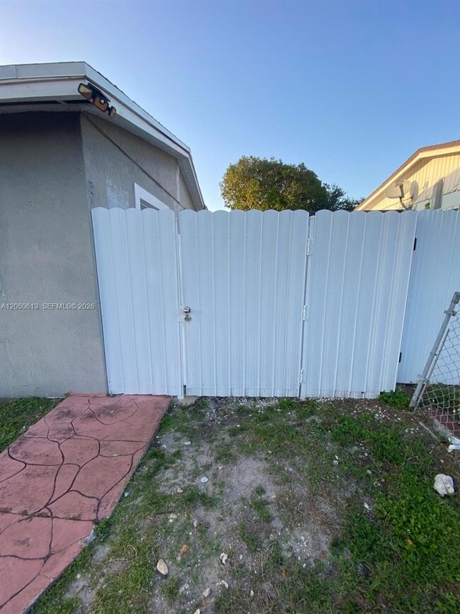 3501 NW 182nd St Unit 1