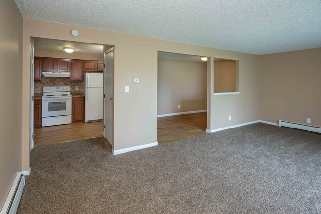 Photo - Grand Island Manor