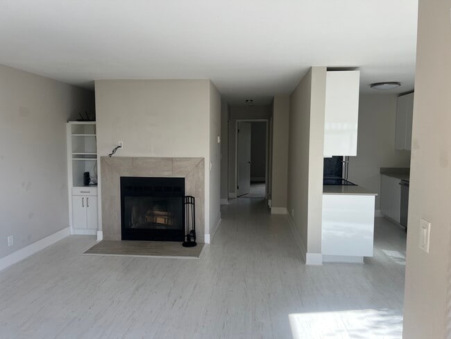 Photo - 170 Shoreline Ct Unit 170